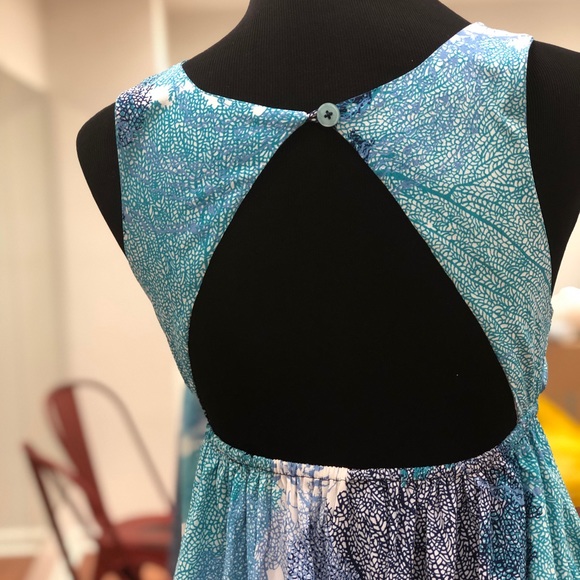 Fun Roxy mini dress - Picture 2 of 5